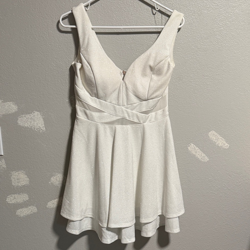 Emerald Sundae Classic White Dress